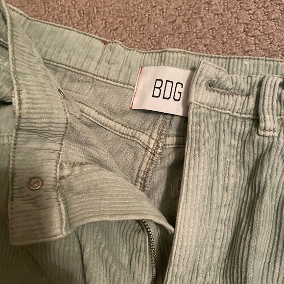 BDG lights green curduroy pants - Picture 3 of 4